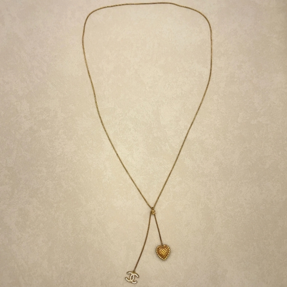 SALE! CHANEL Gold Plated Crystal Heart Lariat Necklace Feat Iconic CC Logo/Box - Picture 4 of 16